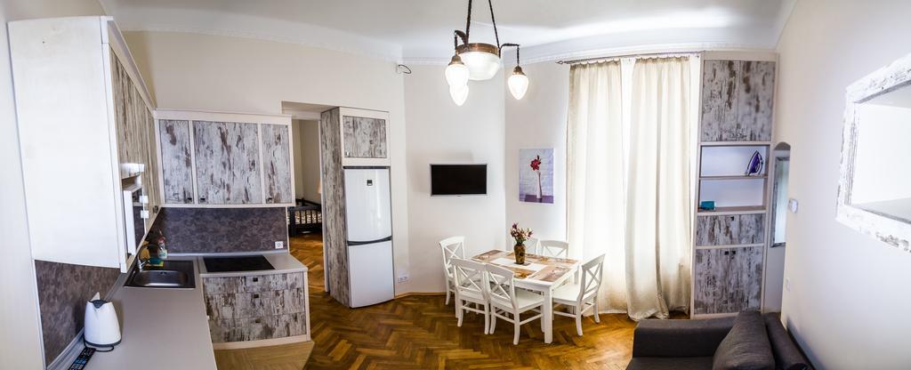 Apartments White House Lviv Oda fotoğraf