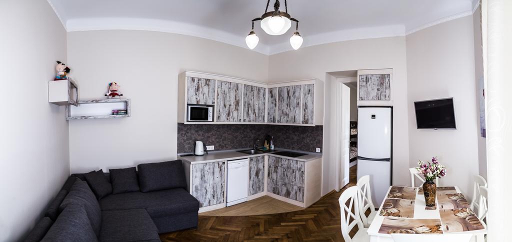 Apartments White House Lviv Oda fotoğraf