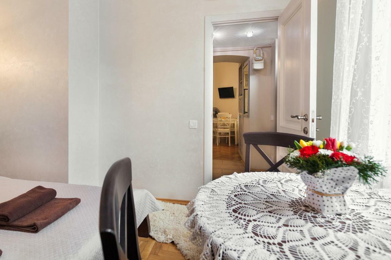 Apartments White House Lviv Dış mekan fotoğraf